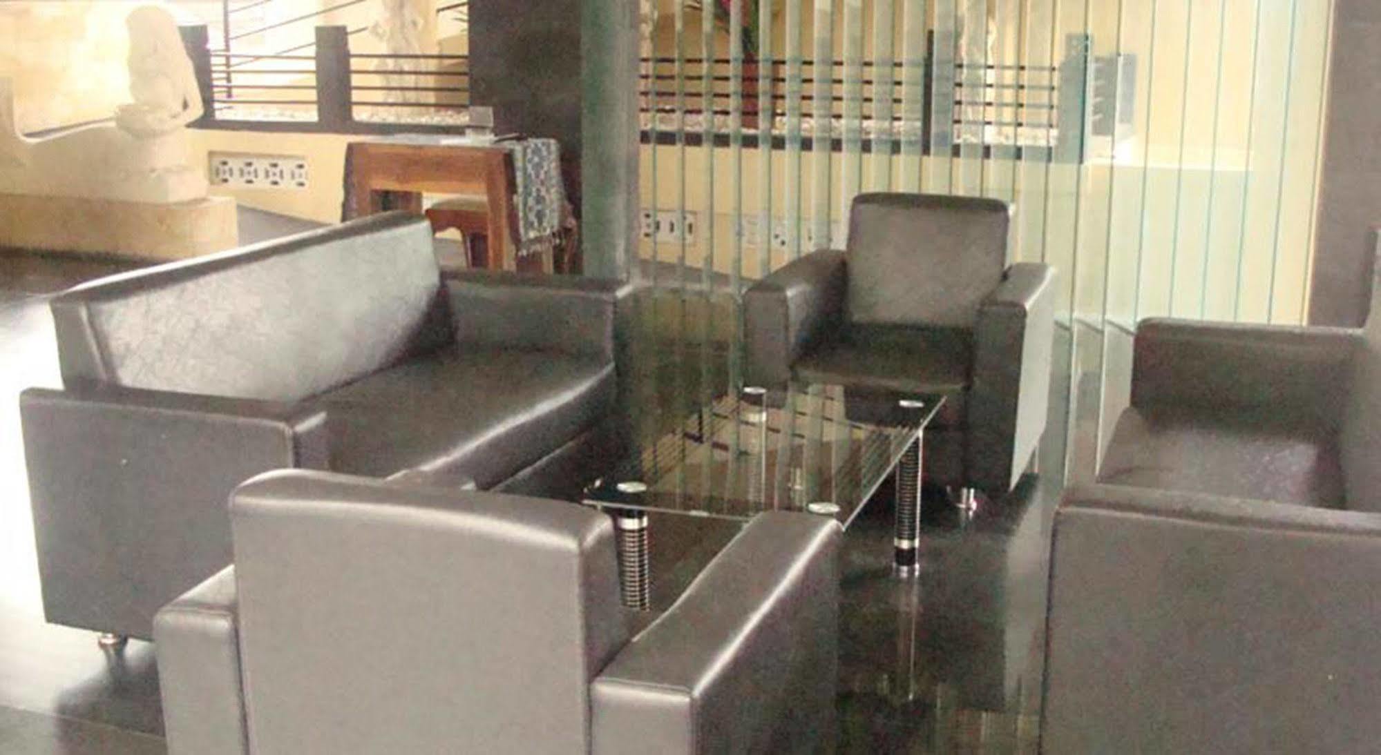Arya Hotel & Spa Kuta Lombok Esterno foto